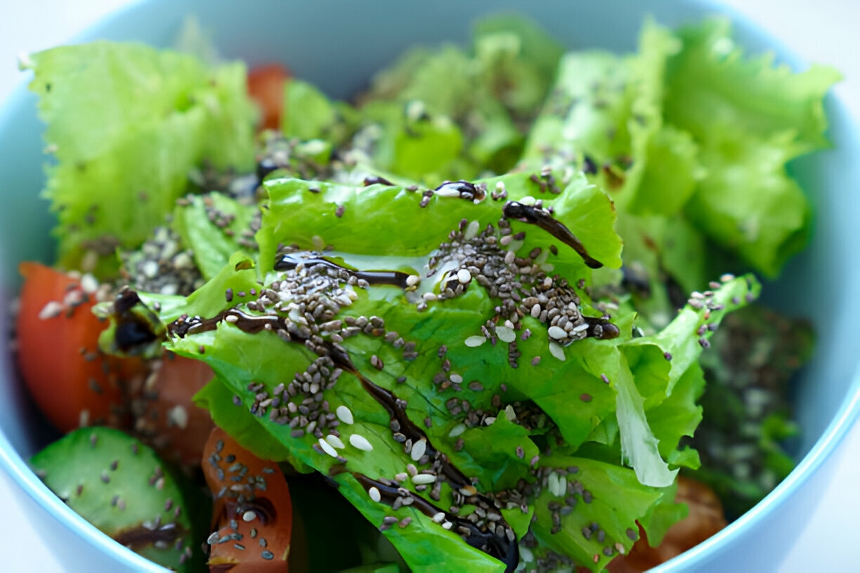 poke bowl with sunflower seeds poke bowl with sesame seeds