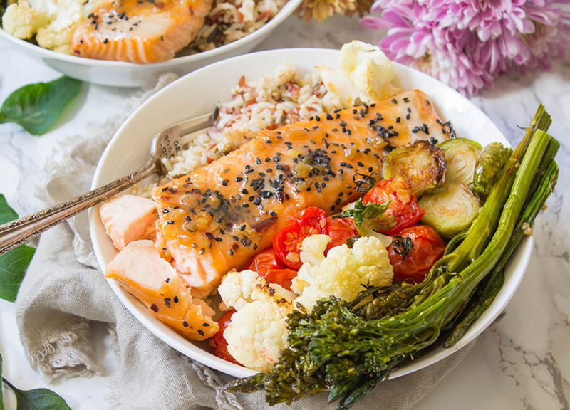 How This Flavor-Packed Salmon Bowl is Winning Over Heat Lovers